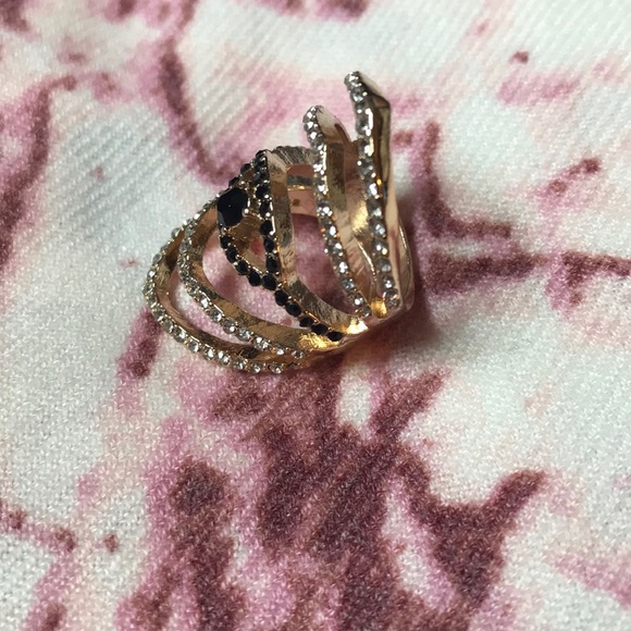 SALE❣️Gold “All Knowing” Ring - Picture 4 of 4